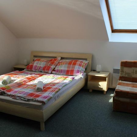 Apartman V Podskali Hluboka nad Vltavou Exterior photo