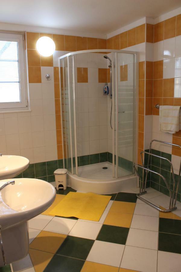Apartman V Podskali Hluboka nad Vltavou Exterior photo